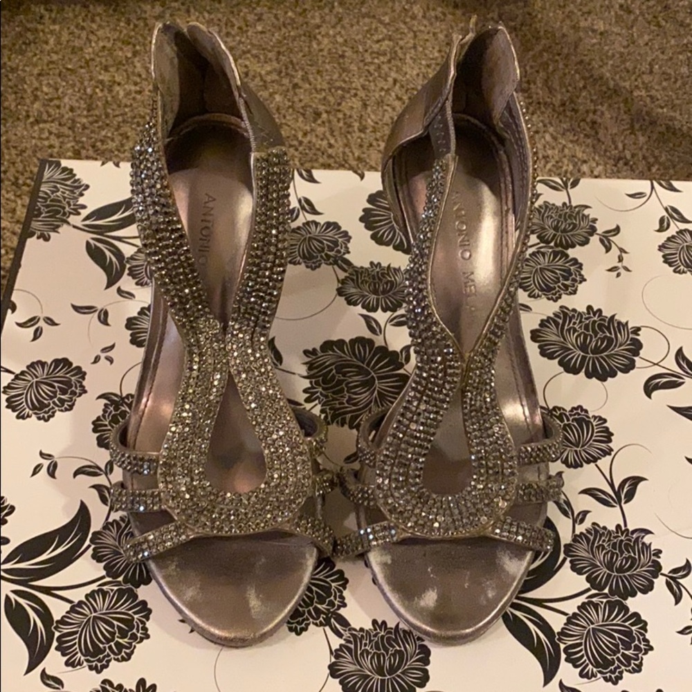 Rhinestone-metallic heels